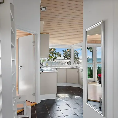 Harthwik - 10m From The Sea By Interhome *