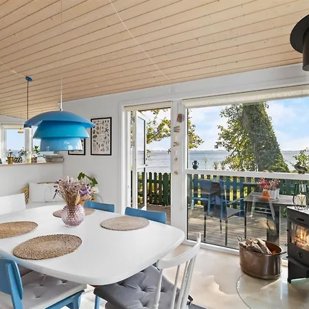 Harthwik - 10m From The Sea By Interhome